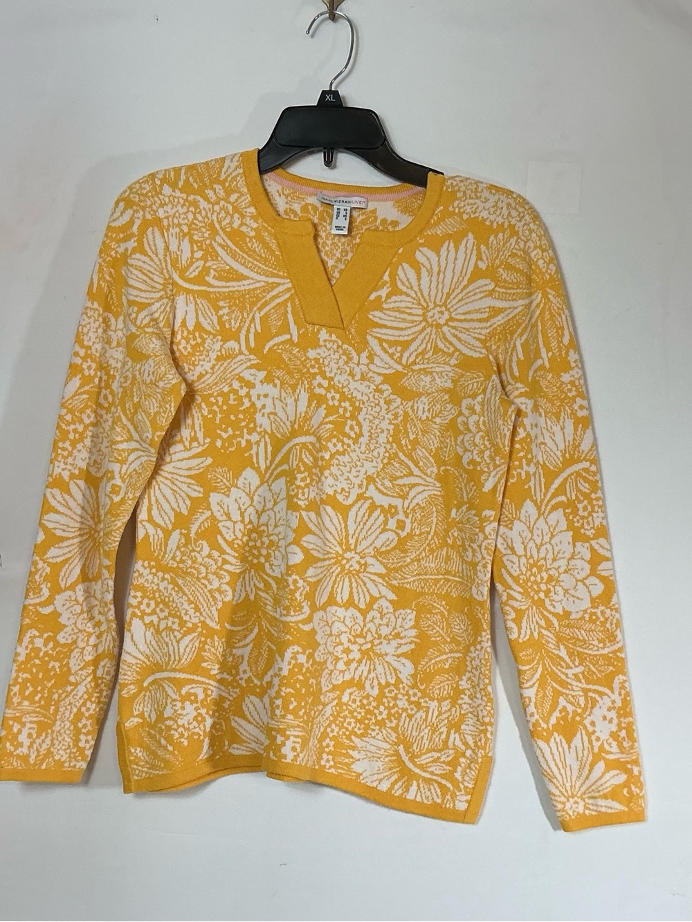 Isaac Mizrahi Yellow & White Floral V-Notch Knit Sweater